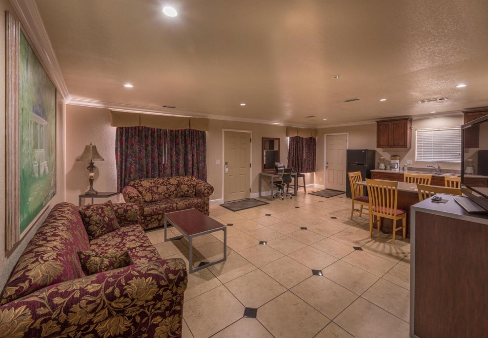 Edge Water Inn Main image